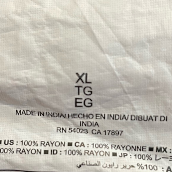 Old Navy Flowy Hi/Low Top. Size XL. Red. Good condition. - Picture 7 of 9